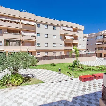 Centro Jardines Tempul 公寓 *